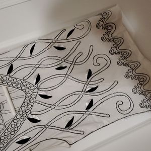 Embroidered Lauren Michelle top